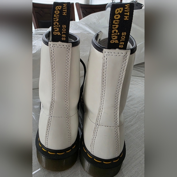 White Lace-Up Boots Dr. Martens Air Wair AW004 Size 7 - Picture 8 of 11